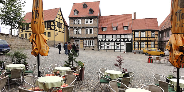 Restaurant + Aussenplätze mit Blick auf den Schlossberg